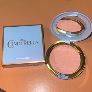 NIB MAC x Cinderella Iridescent Powder in Coupe D’ Chic